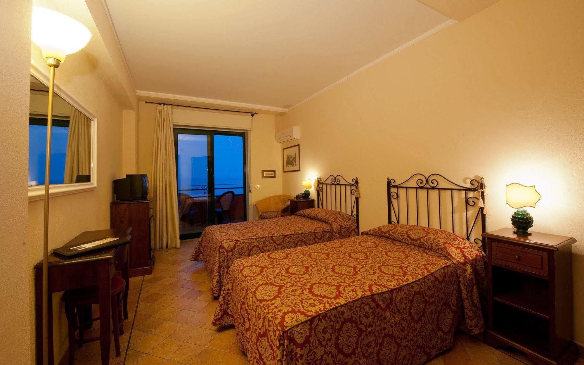 Baia Taormina &