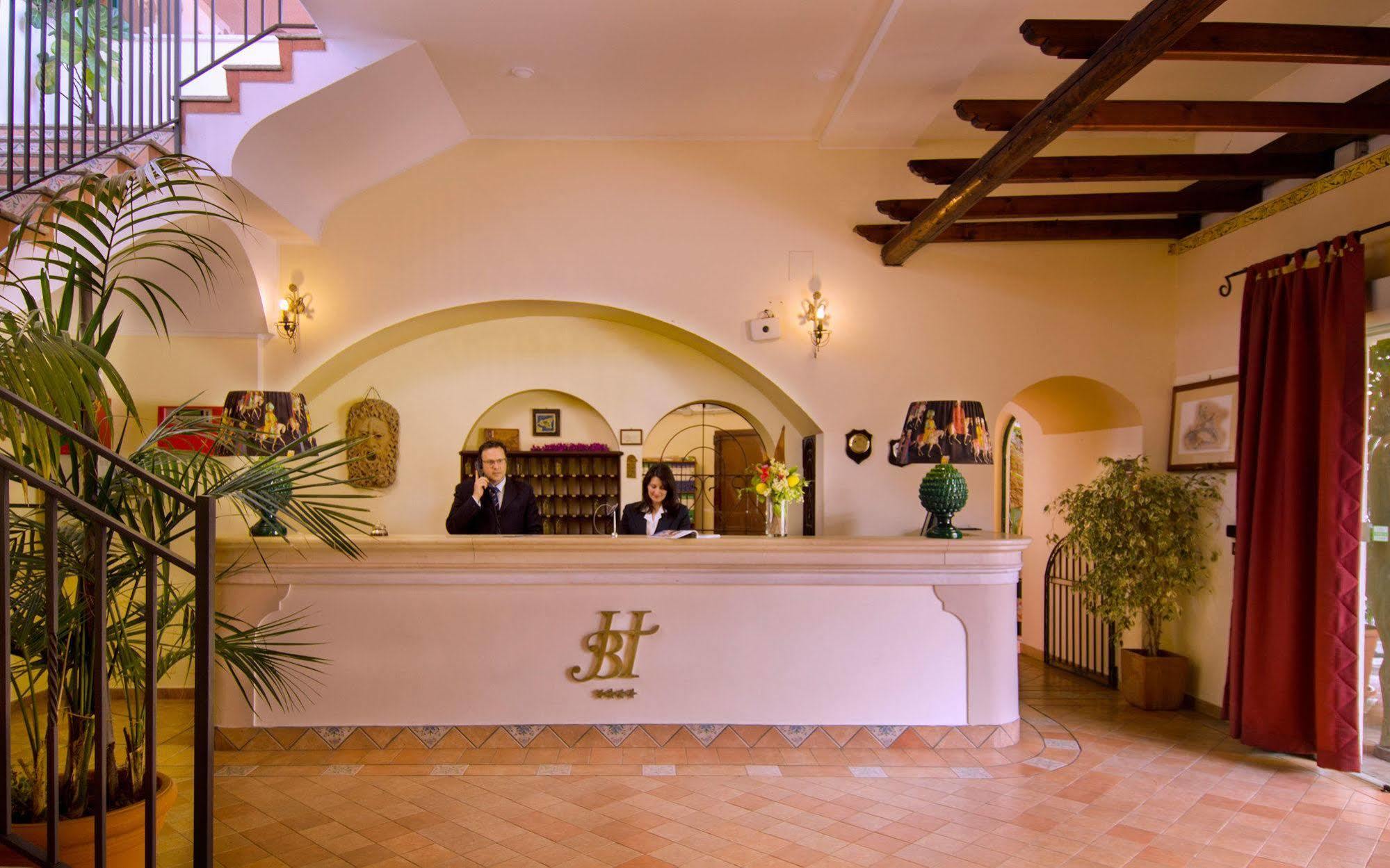 Baia Taormina & Hotel