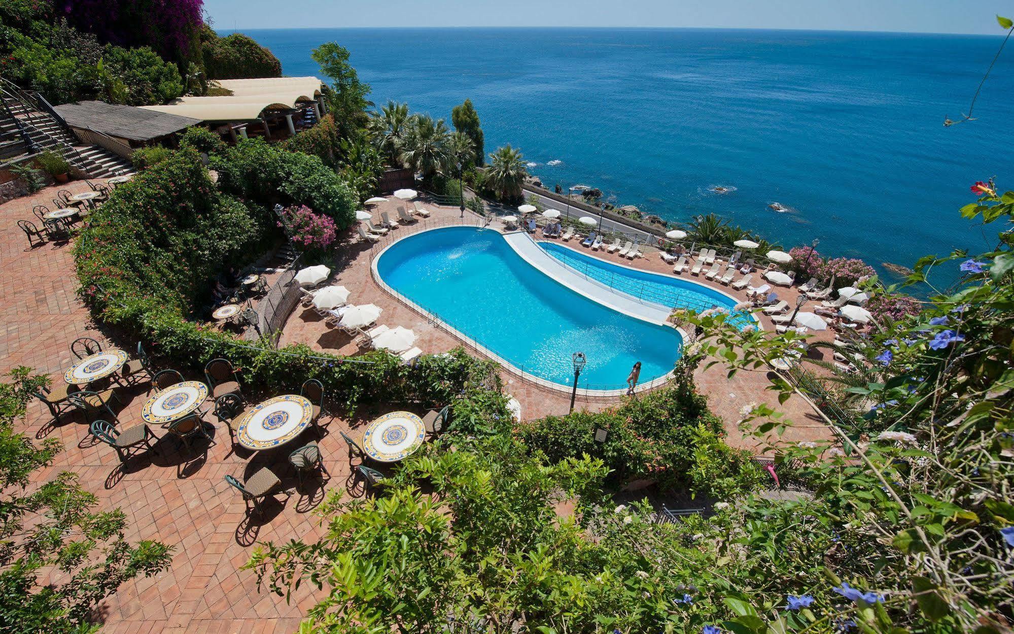 Baia Taormina & Forza dʼAgro