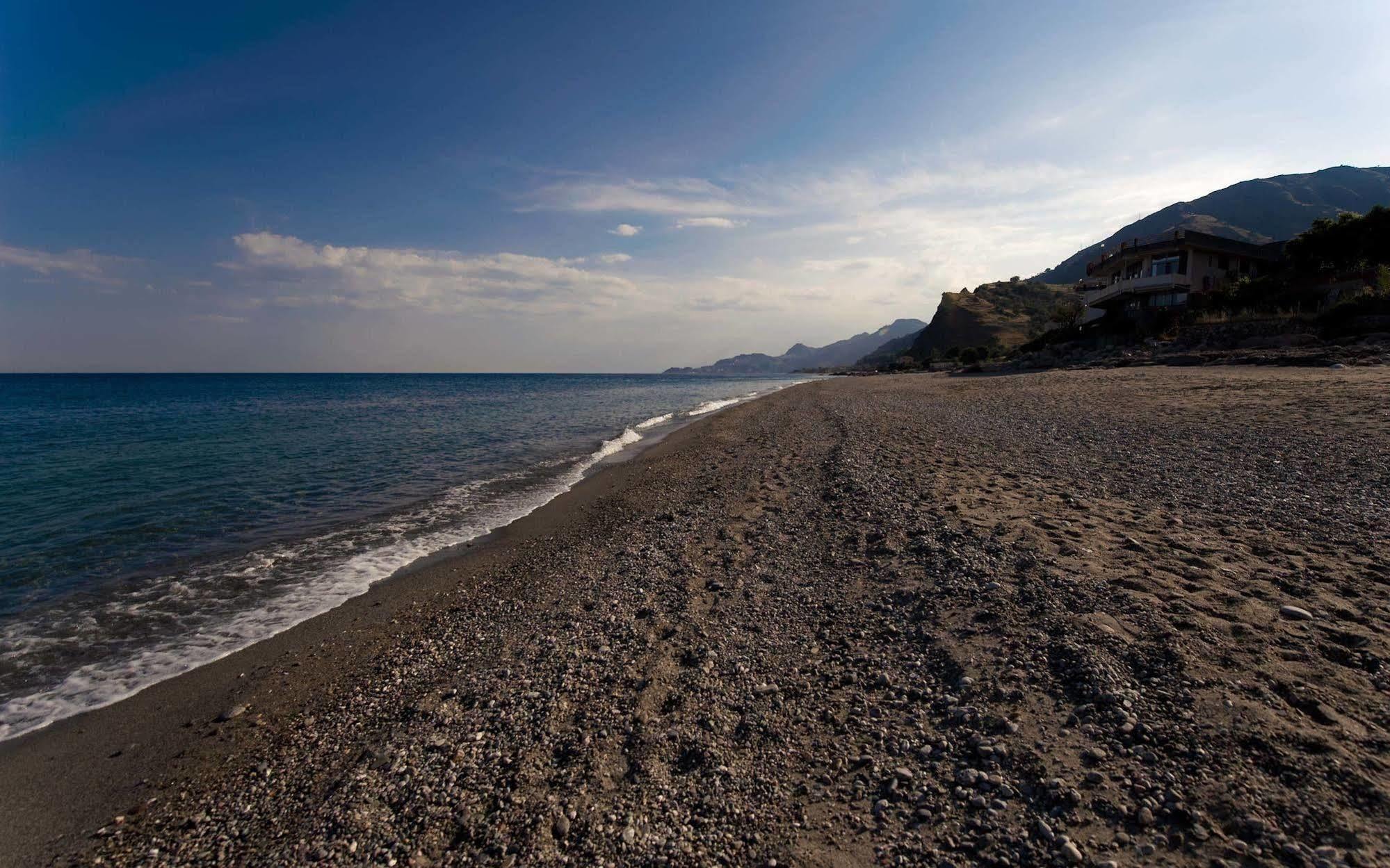 Baia Taormina & 4*