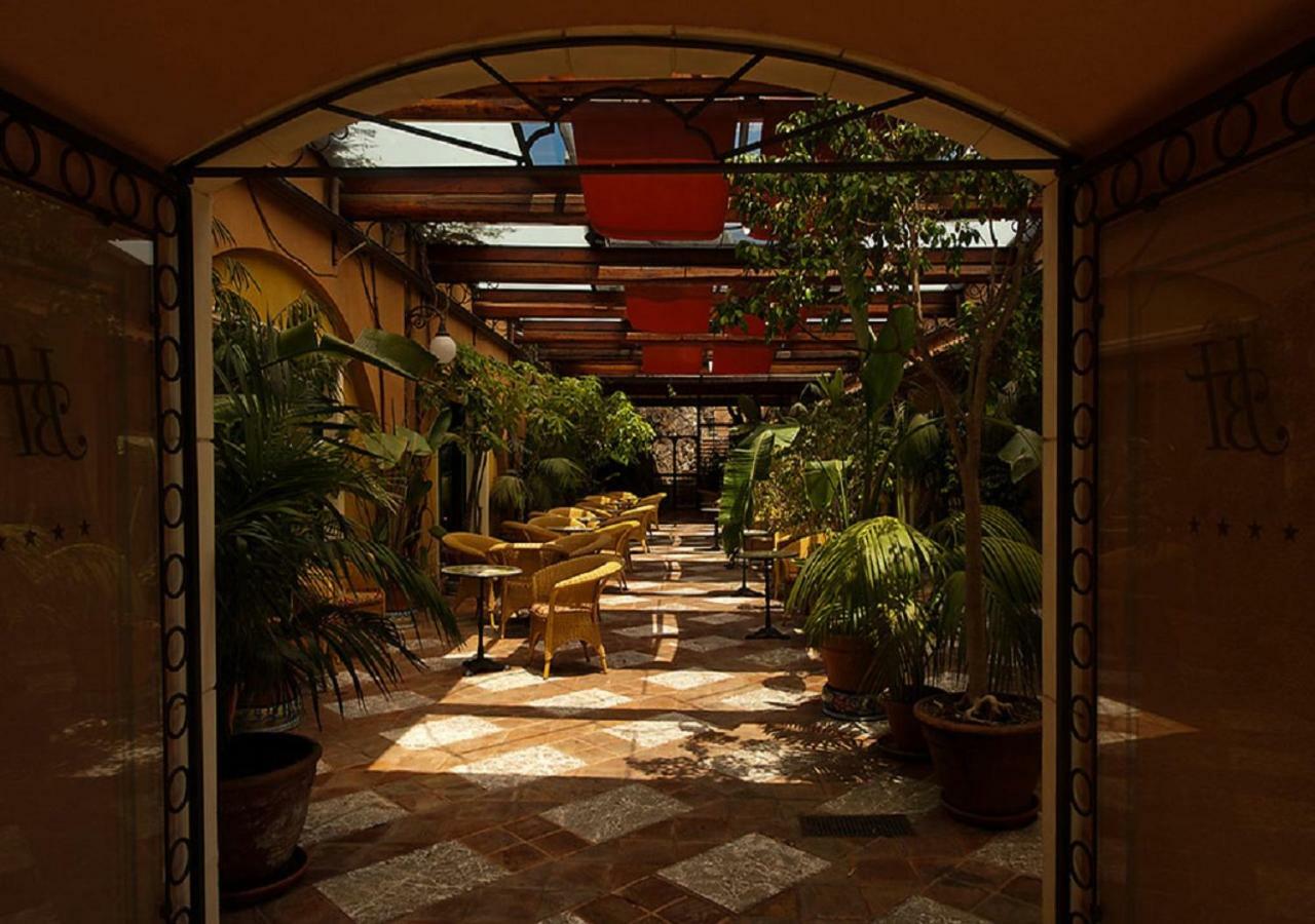 Baia Taormina & Forza d'Agro