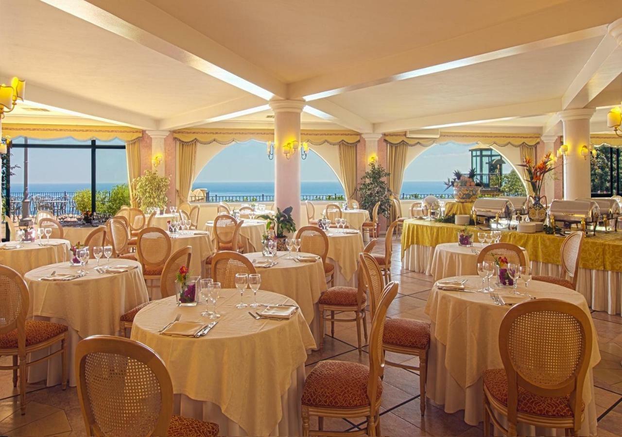 Baia Taormina & Forza d'Agro