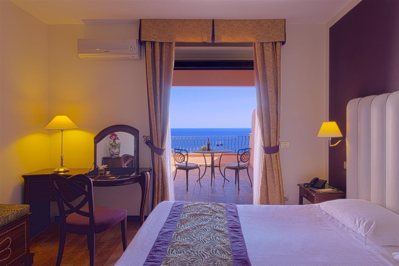 Hotel Baia Taormina &