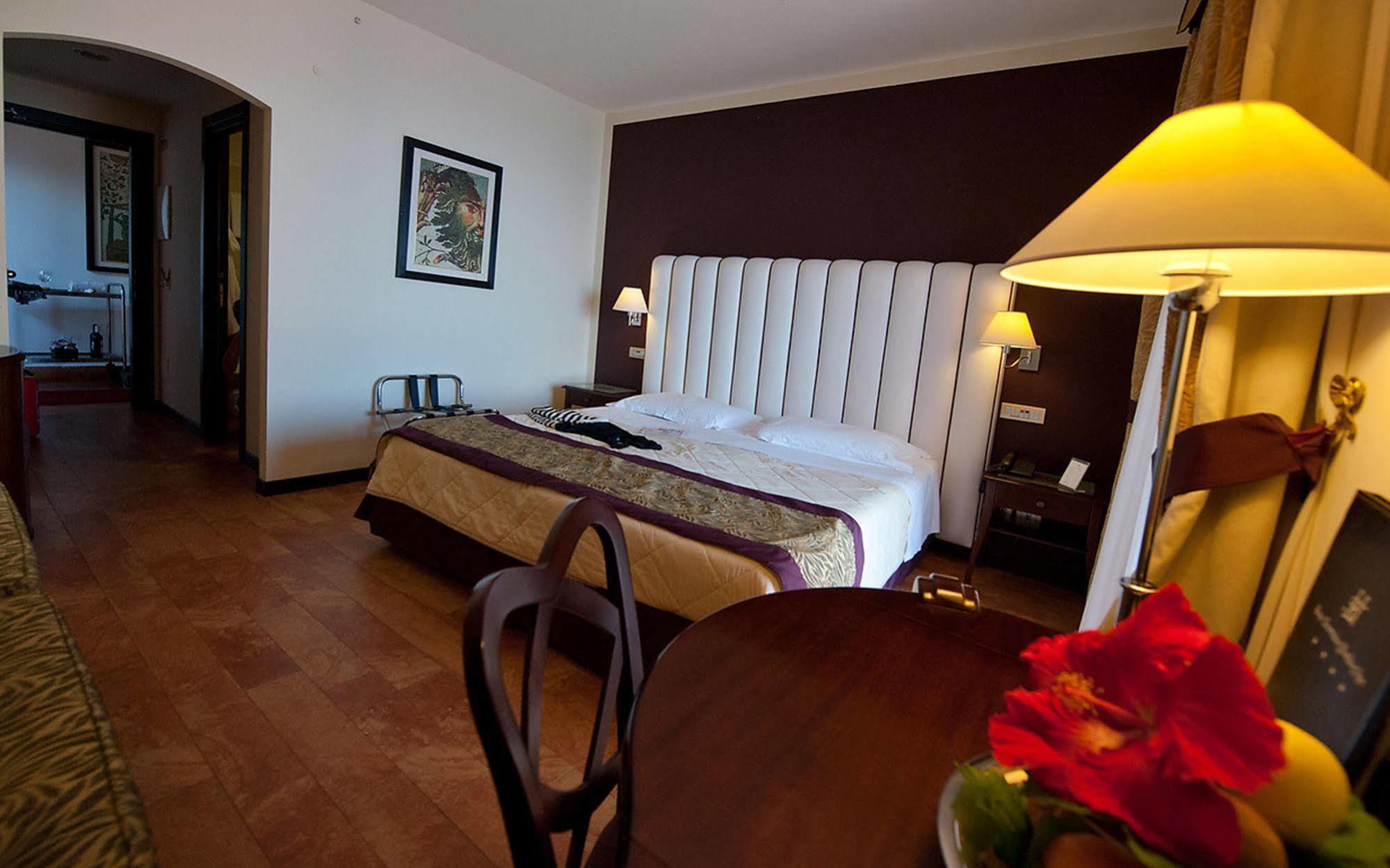 Baia Taormina & Spa Hotel 4*